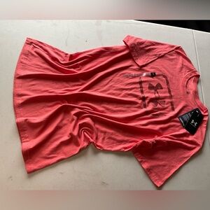 Under Armour Women's Coral T Shirt size medium